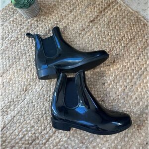 ANKLE CHELSEA BOOTS